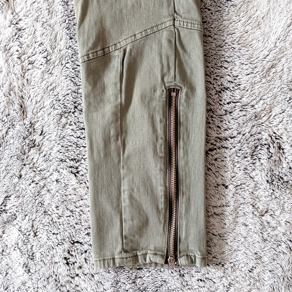 American Rag Cargo Pants - Picture 7 of 8